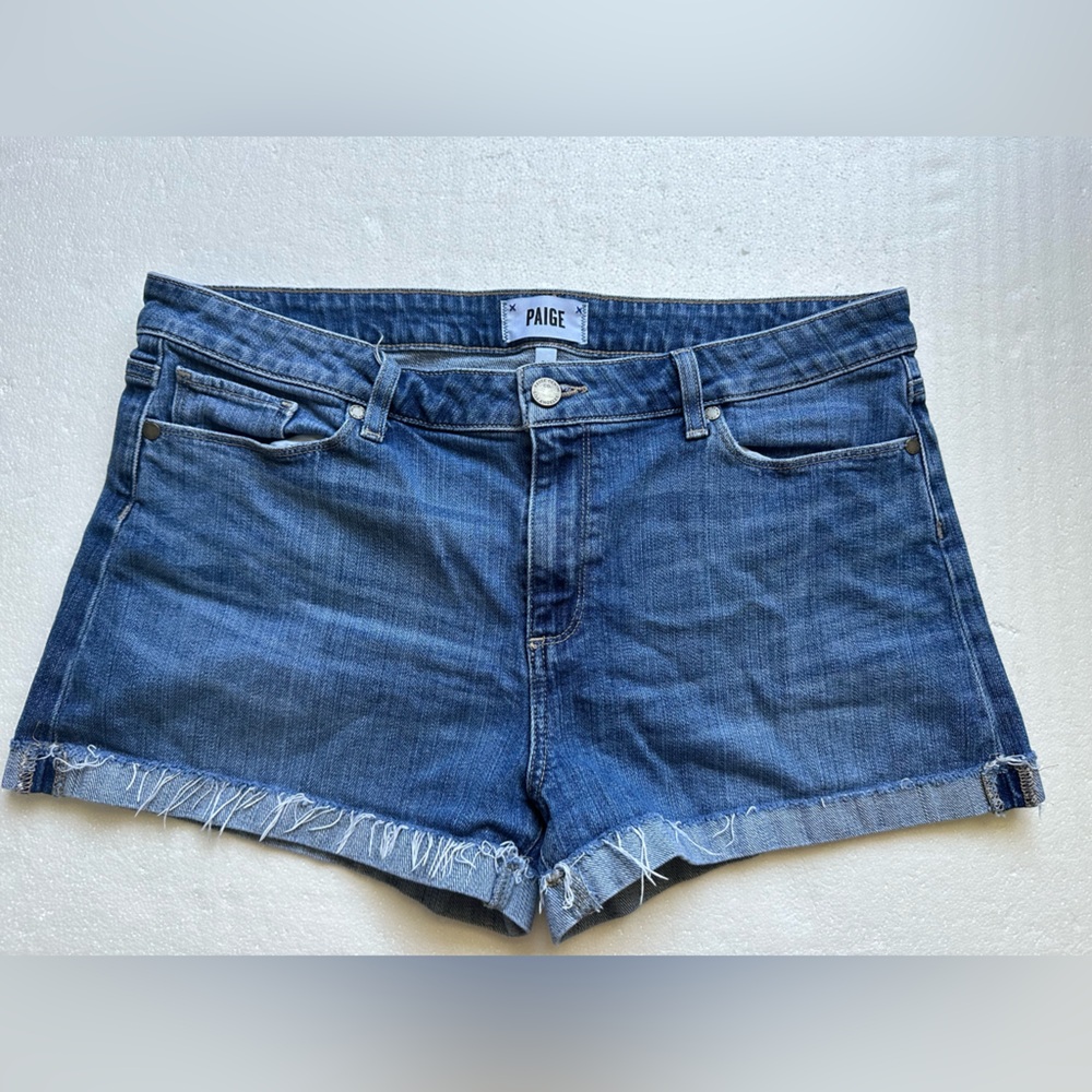 Paige Women's Blue Denim Shorts‎